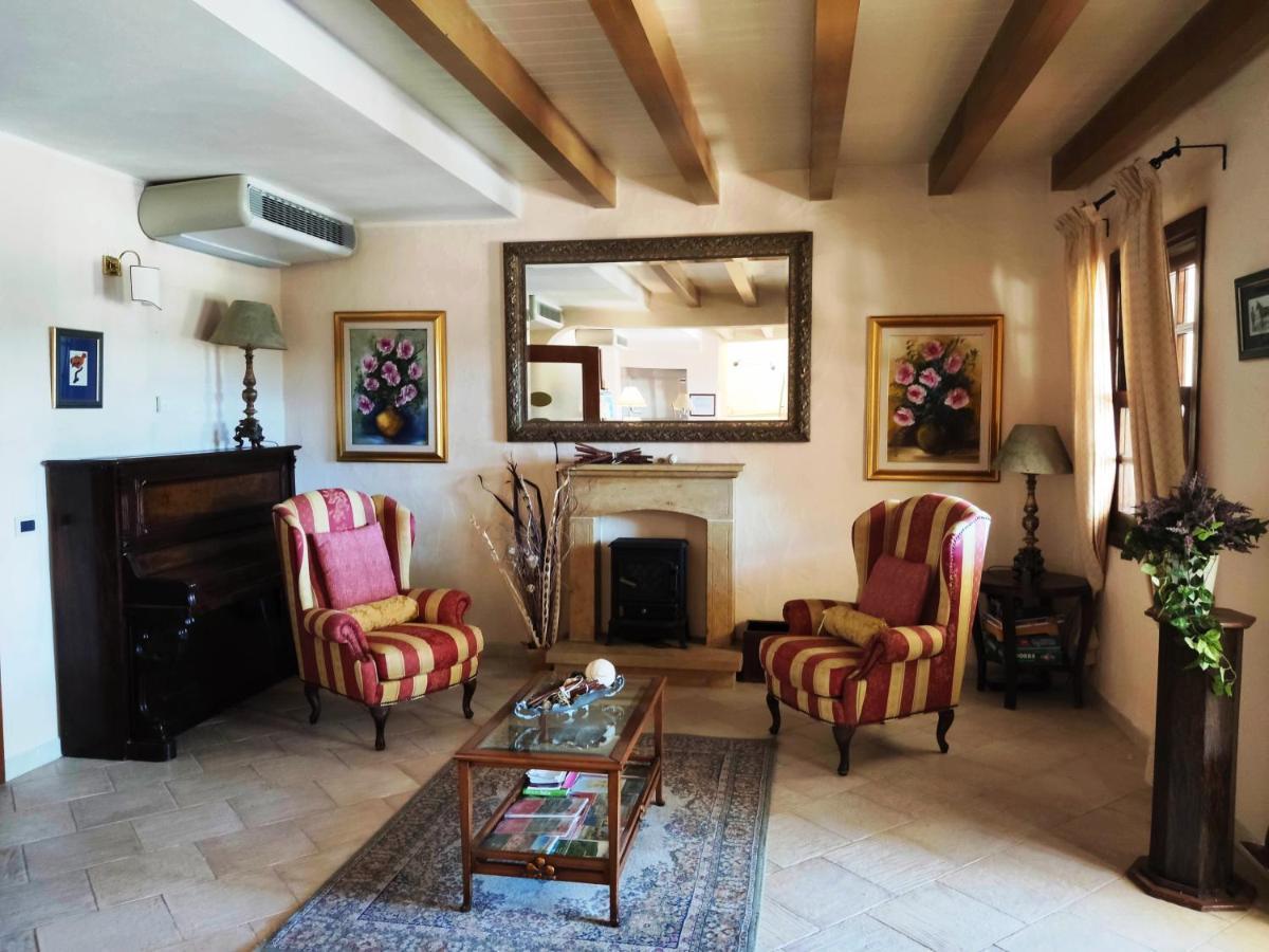 Is Benas Country Lodge San Vero Milis Esterno foto