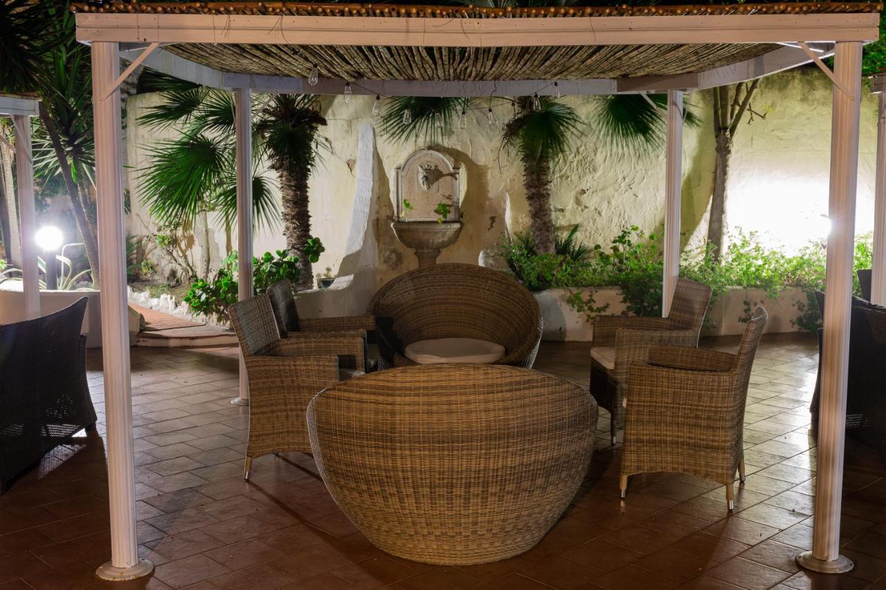 Is Benas Country Lodge San Vero Milis Esterno foto