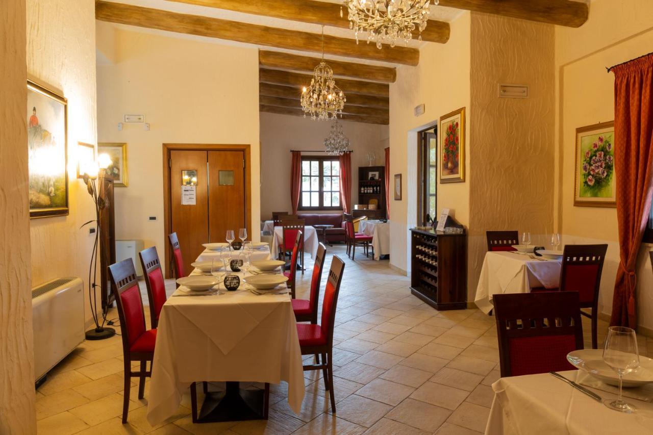 Is Benas Country Lodge San Vero Milis Esterno foto