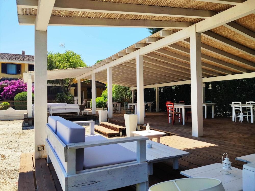Is Benas Country Lodge San Vero Milis Esterno foto