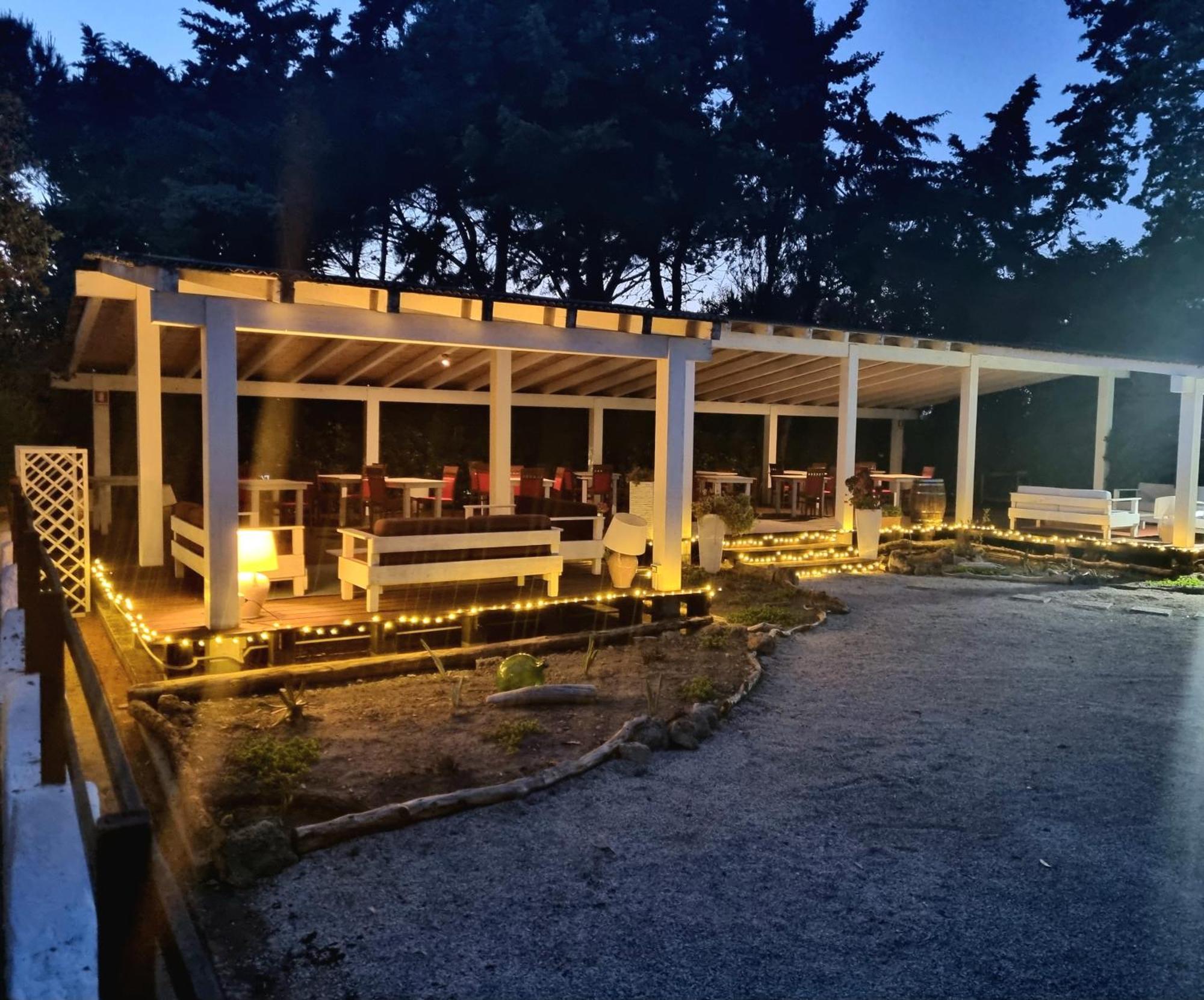 Is Benas Country Lodge San Vero Milis Esterno foto