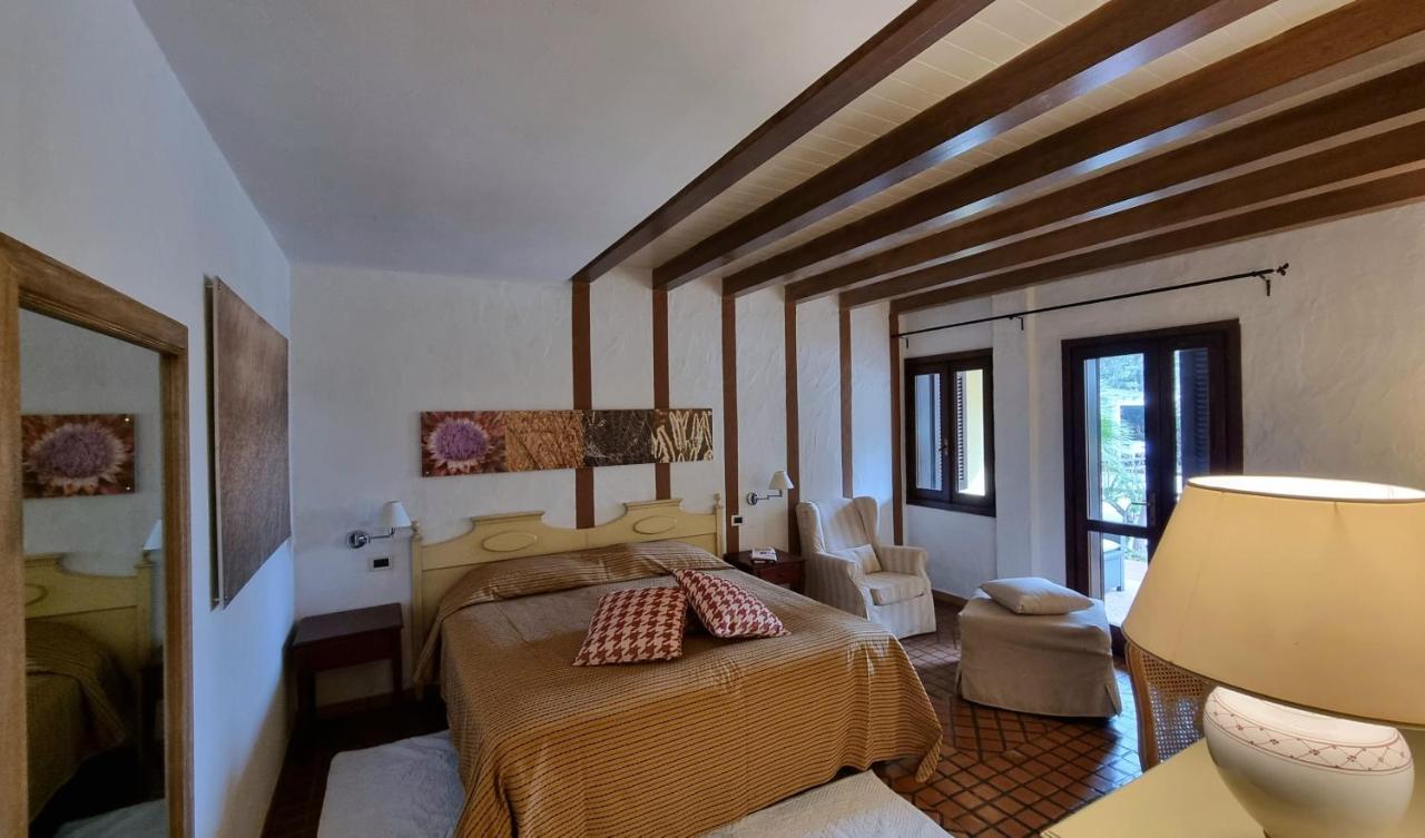 Is Benas Country Lodge San Vero Milis Esterno foto