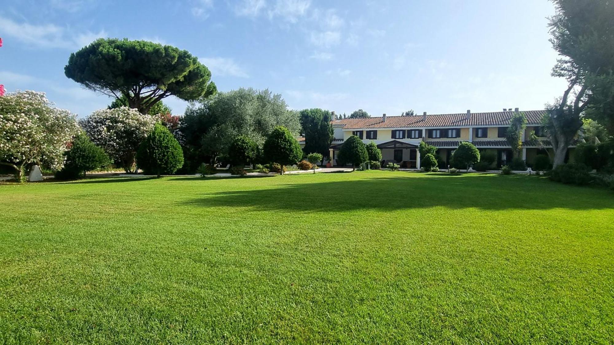 Is Benas Country Lodge San Vero Milis Esterno foto