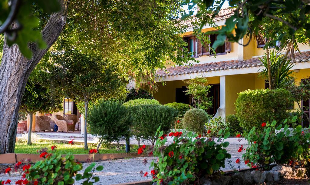 Is Benas Country Lodge San Vero Milis Esterno foto