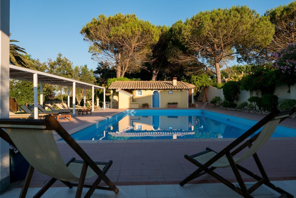 Is Benas Country Lodge San Vero Milis Esterno foto